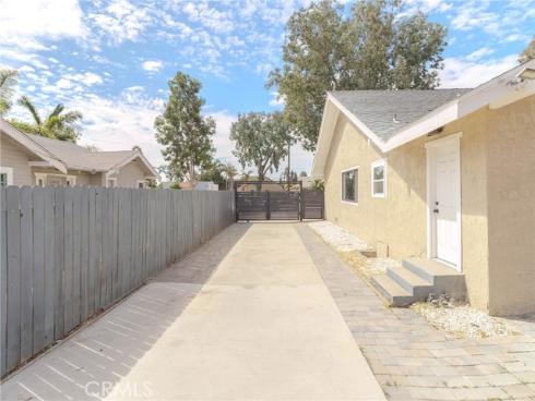 1435  Orange  , Santa Ana, CA