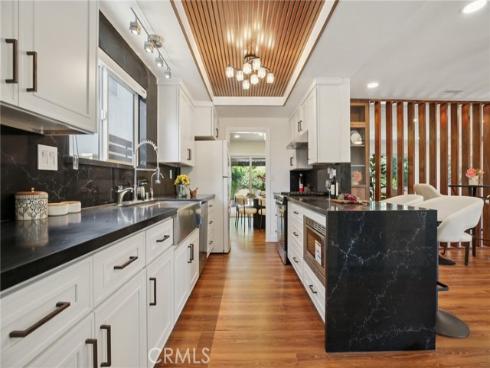 1533  W San Lorenzo Ave  , Santa Ana, CA