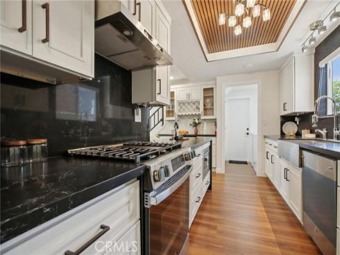 1533  W San Lorenzo Ave  , Santa Ana, CA