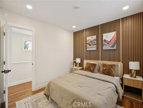 1533  W San Lorenzo Ave  , Santa Ana, CA