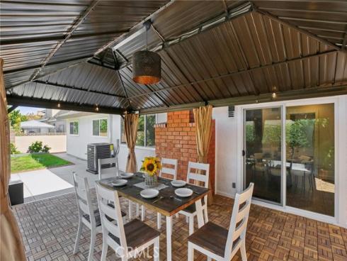 1533  W San Lorenzo Ave  , Santa Ana, CA