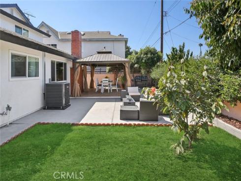 1533  W San Lorenzo Ave  , Santa Ana, CA