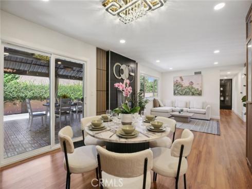 1533  W San Lorenzo Ave  , Santa Ana, CA