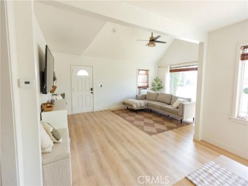 715 E Mcfadden , Santa Ana, CA