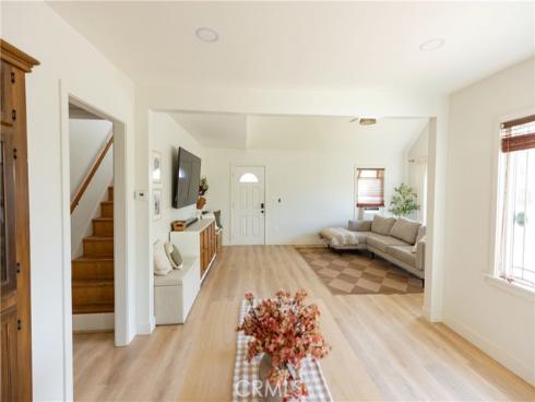 715 E Mcfadden , Santa Ana, CA