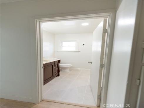 715 E Mcfadden , Santa Ana, CA