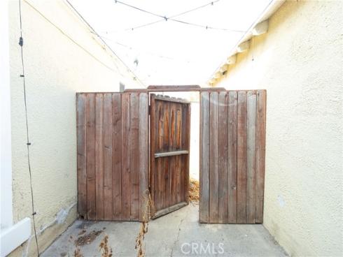 715 E Mcfadden , Santa Ana, CA