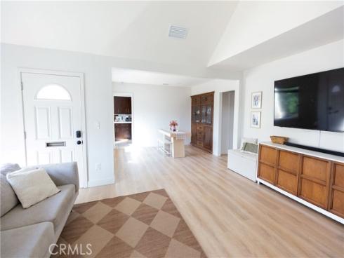 715 E Mcfadden , Santa Ana, CA