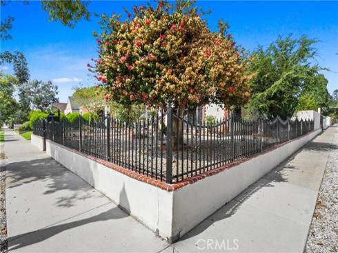 627 E Bishop  , Santa Ana, CA