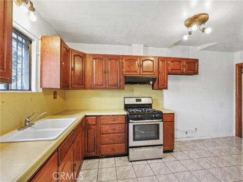 627 E Bishop  , Santa Ana, CA