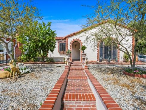 627 E Bishop  , Santa Ana, CA