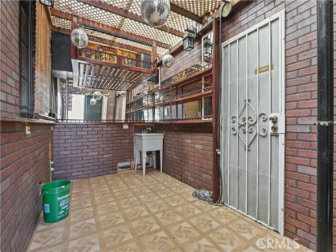 627 E Bishop  , Santa Ana, CA