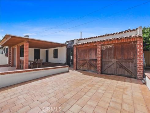 627 E Bishop  , Santa Ana, CA