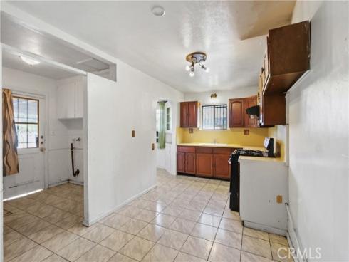 627 E Bishop  , Santa Ana, CA