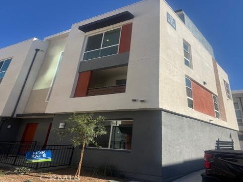 1814 E. 1st Street 320