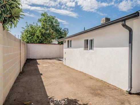 825 N Raitt   Street, Santa Ana, CA