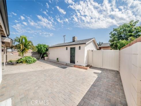 825 N Raitt   Street, Santa Ana, CA