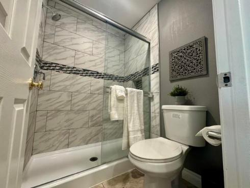 2518 N Tustin  E  Avenue, Santa Ana, CA