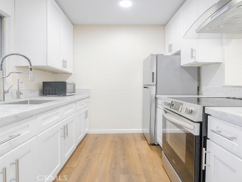 1030 W Macarthur  21  Boulevard, Santa Ana, CA