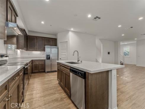 921 E 3rd Street, Santa Ana, CA