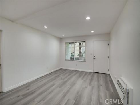 1000 W Macarthur 107 , Santa Ana, CA