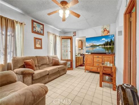 2118  Hickory   Street, Santa Ana, CA