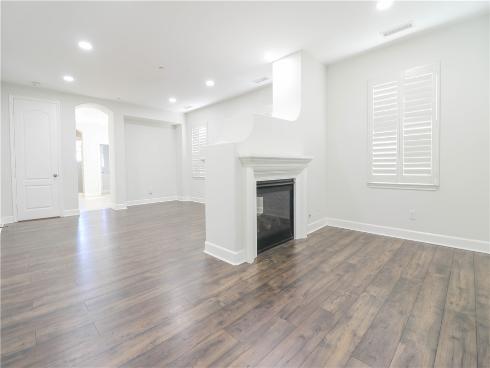 2850 N Stone Pine , Santa Ana, CA