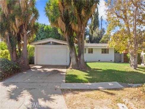 2432 Larchmont AvenueAve