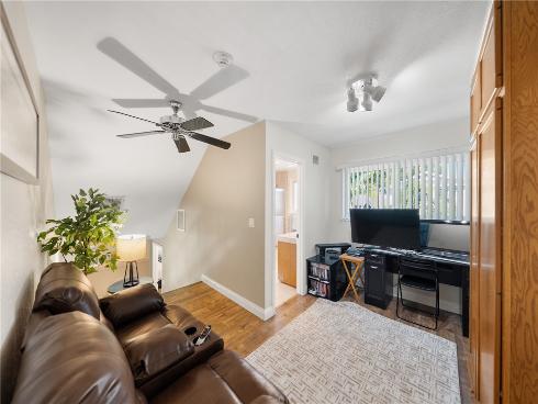 1701 E 6th  , Santa Ana, CA