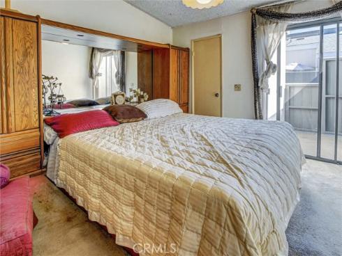 2710 W Segerstrom  D  Avenue, Santa Ana, CA