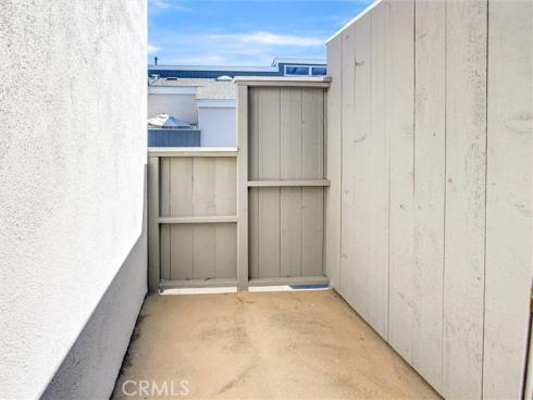 2710 W Segerstrom  D  Avenue, Santa Ana, CA