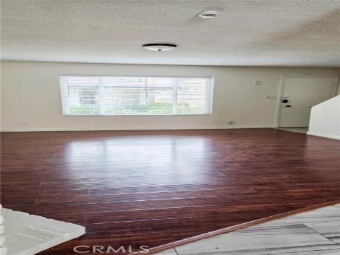 1107 W Memory  15B  Lane, Santa Ana, CA