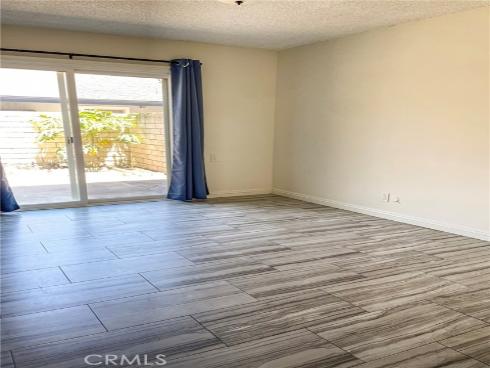 1107 W Memory  15B  Lane, Santa Ana, CA