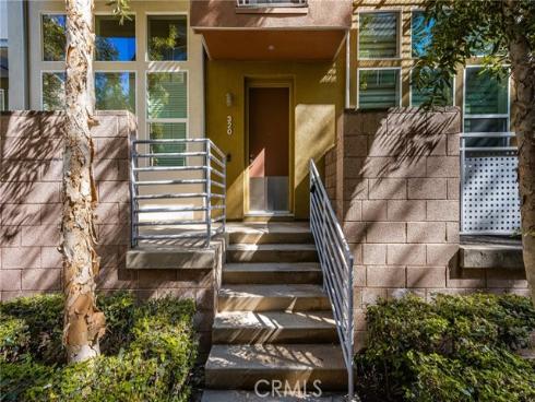 320 E Jeanette Lane , Santa Ana, CA