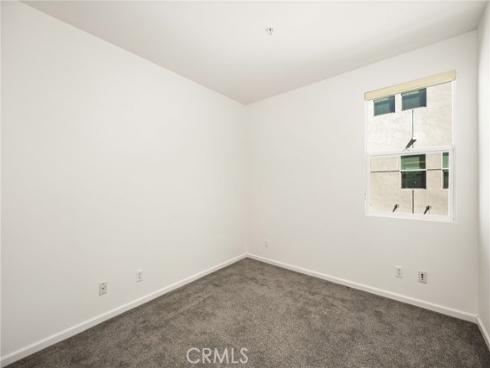 320 E Jeanette Lane , Santa Ana, CA