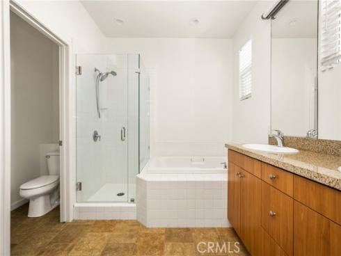 320 E Jeanette Lane , Santa Ana, CA