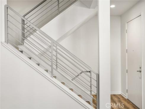 320 E Jeanette Lane , Santa Ana, CA