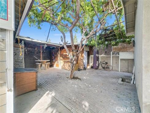 210 S Raitt  , Santa Ana, CA