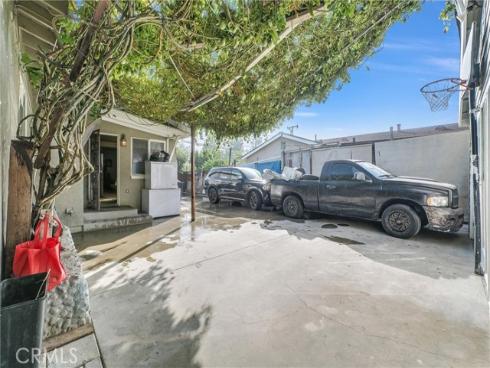 210 S Raitt  , Santa Ana, CA