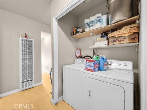 210 S Raitt  , Santa Ana, CA