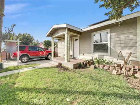 210 S Raitt  , Santa Ana, CA