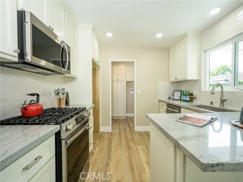 2406 S Pacific Avenue, Santa Ana, CA