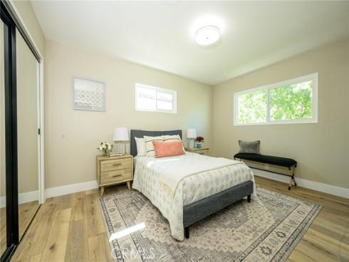 2406 S Pacific Avenue, Santa Ana, CA