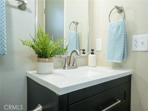 2406 S Pacific Avenue, Santa Ana, CA