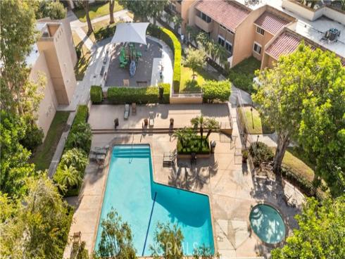 1001 W Macarthur  2 , Santa Ana, CA