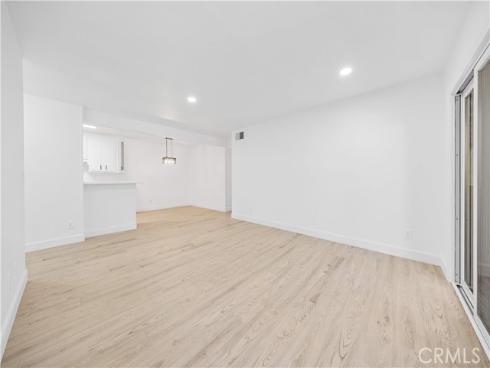 1001 W Macarthur  2 , Santa Ana, CA