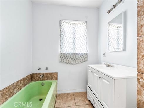 2137  Tamy   Lane, Santa Ana, CA