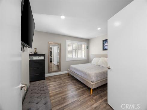 1518  Cedar  , Santa Ana, CA