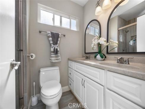 1518  Cedar  , Santa Ana, CA