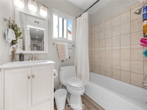 1518  Cedar  , Santa Ana, CA